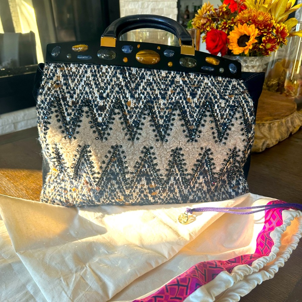 Tory Burch wool carpet bag with dust bag- exquisite details 16x13 + 5”handles